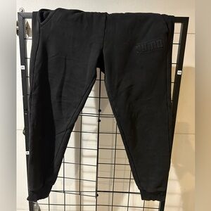 Puma Black Pants - Comfort and Style for Every Occasion